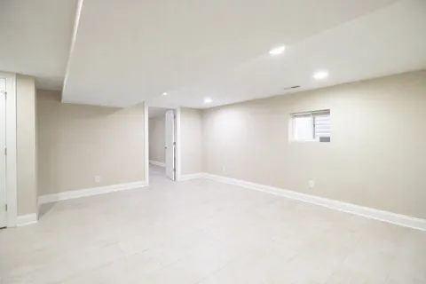 $575,000 | 5052 West Berenice Avenue, Chicago, IL 60641