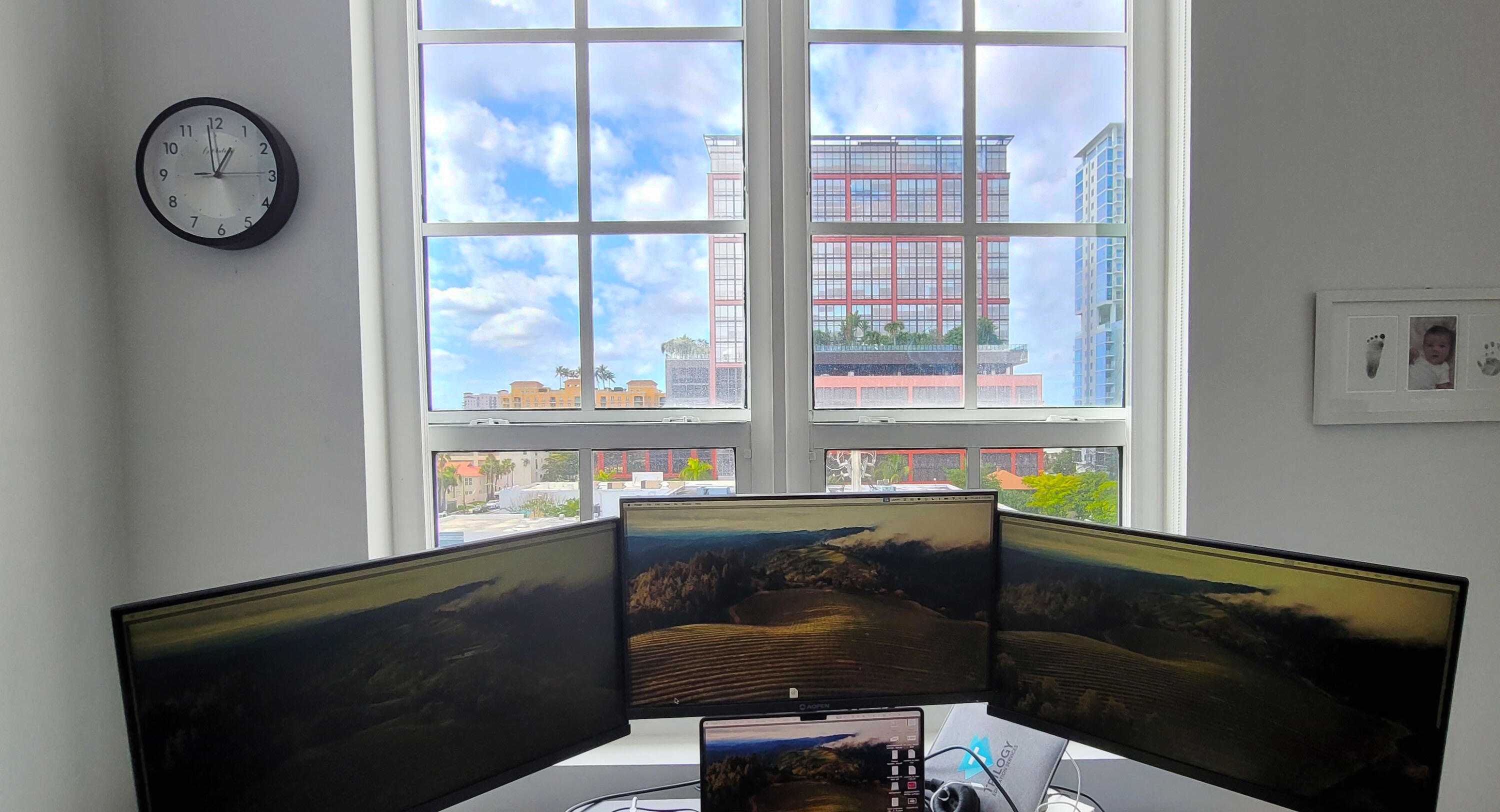 410 Evernia Street, Unit 519 West Palm Beach, FL 33401 - Photo 19 of 27 a view of roof with sitting area