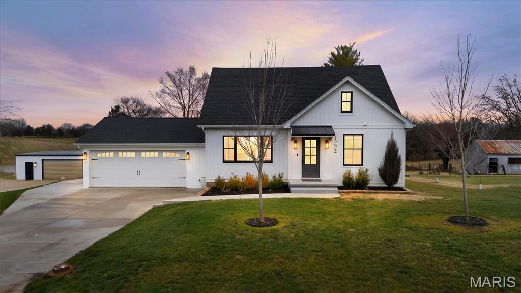 1724 Pottery Road Washington, MO 63090 - Photo 2 of 53