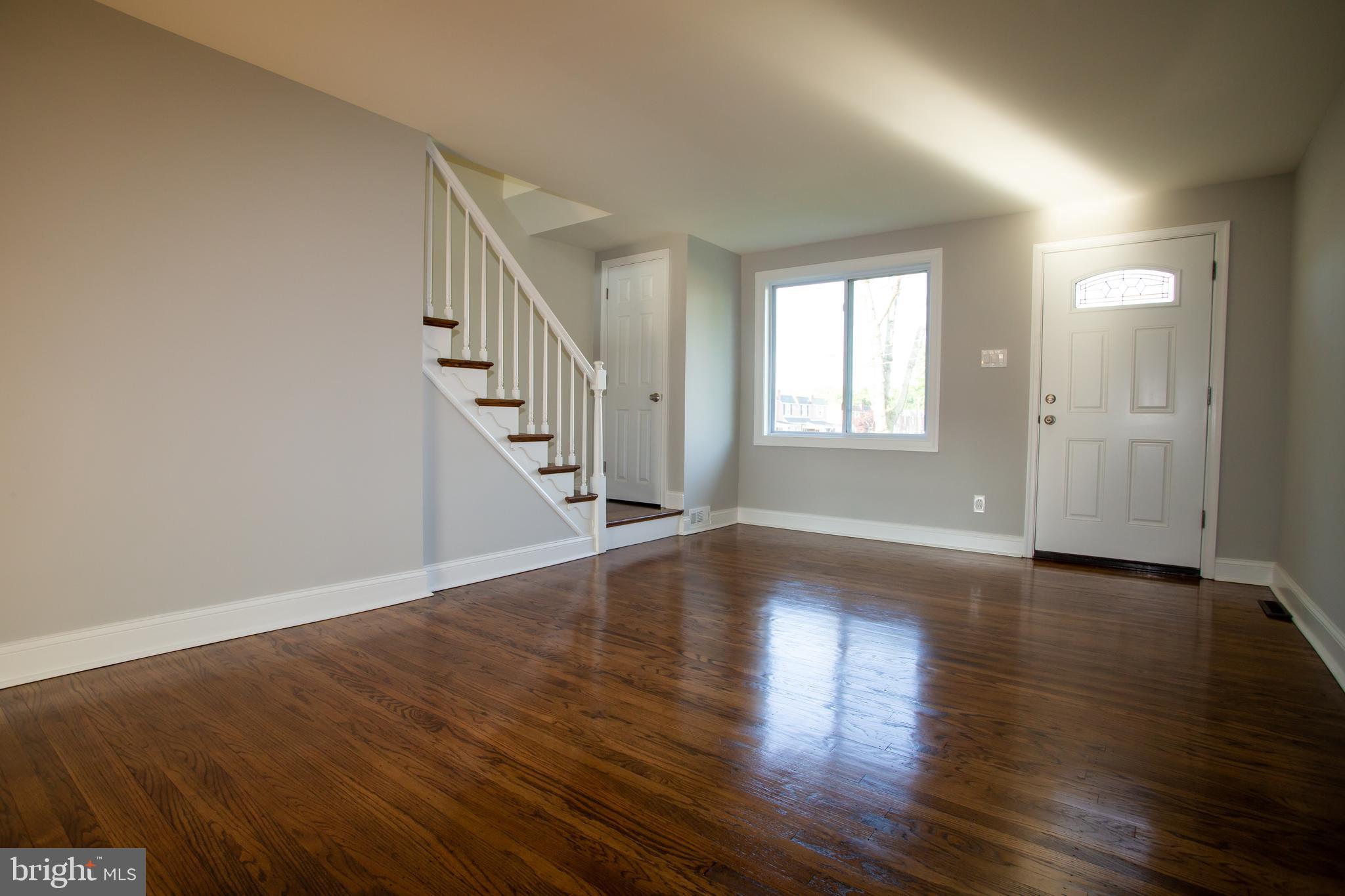 2094 Heather Road Folcroft, PA 19032 - Photo 3 of 12