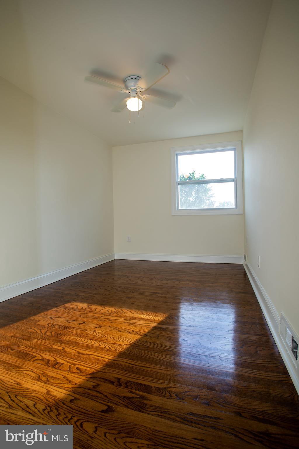 2094 Heather Road Folcroft, PA 19032 - Photo 7 of 12