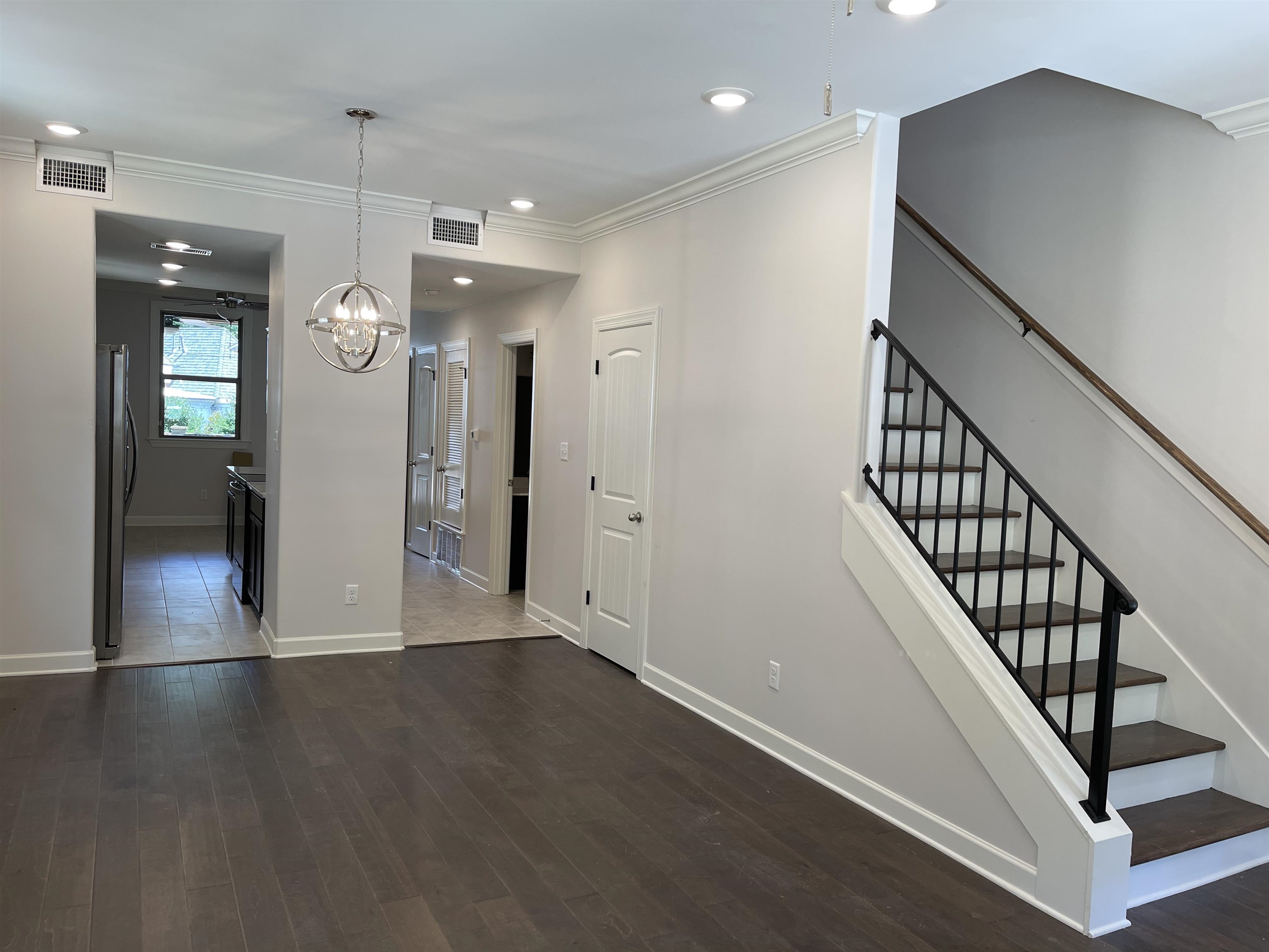 82 North Rembert Street Memphis, TN 38104 - Photo 2 of 16