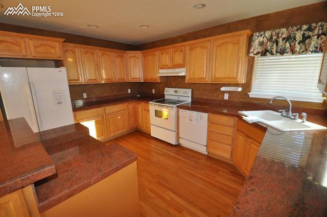 1026 Bowstring Road Monument, CO 80132 - Photo 4 of 22