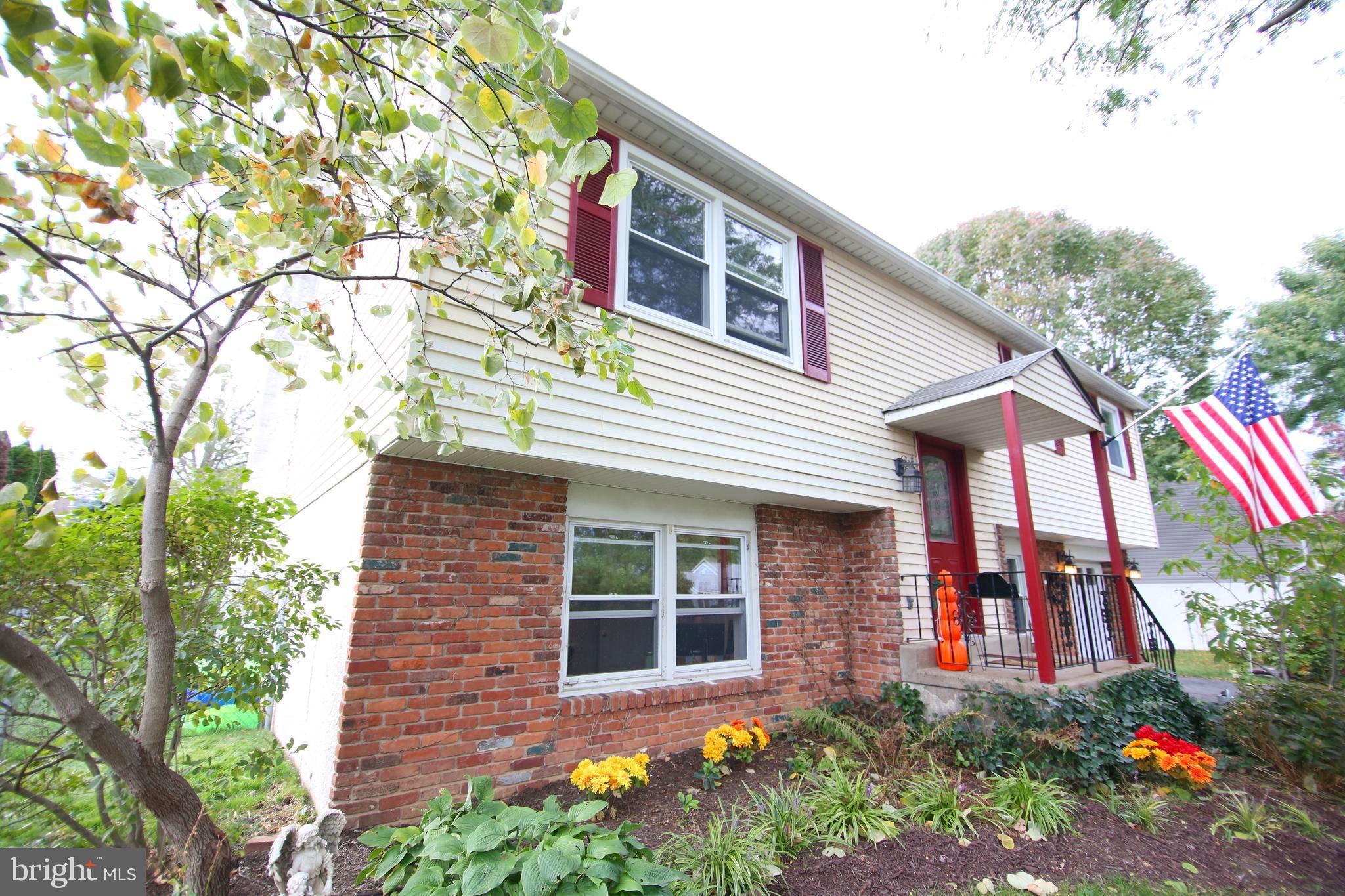 64 Dawn Road Levittown, PA 19056 - Photo 2 of 21 Gallery Image 2