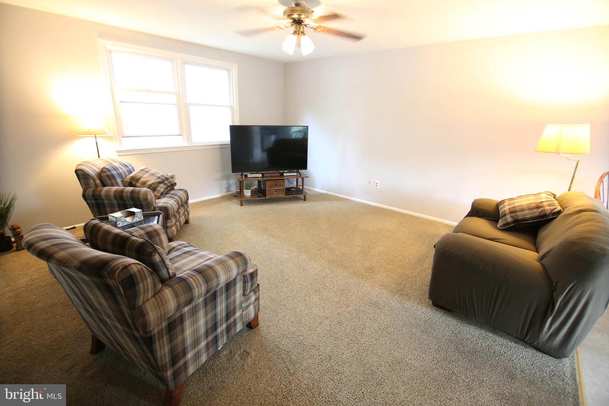 64 Dawn Road Levittown, PA 19056 - Photo 7 of 21 Gallery Image 7