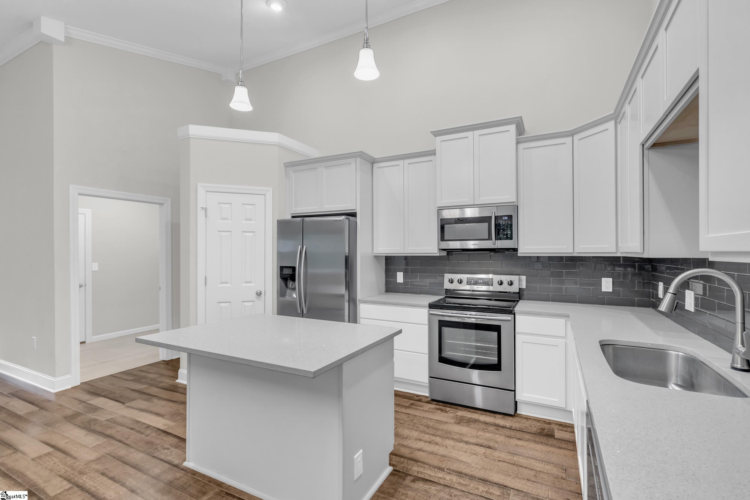 4724 State Park Road Travelers Rest, SC 29690 - Photo 11 of 38 Gallery Image 11