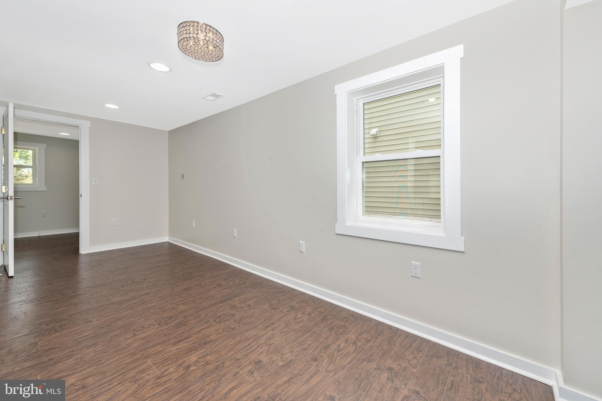7002 Kellys Store Road Thurmont, MD 21788 - Photo 22 of 66 Living Room