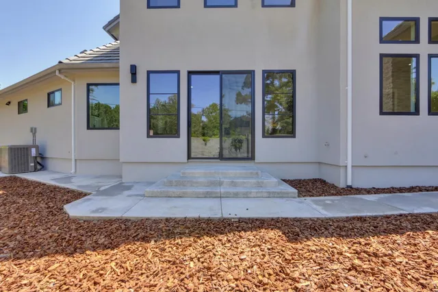 $1,849,000 | 1360 Pars Oak Lane, Carmichael, CA 95608