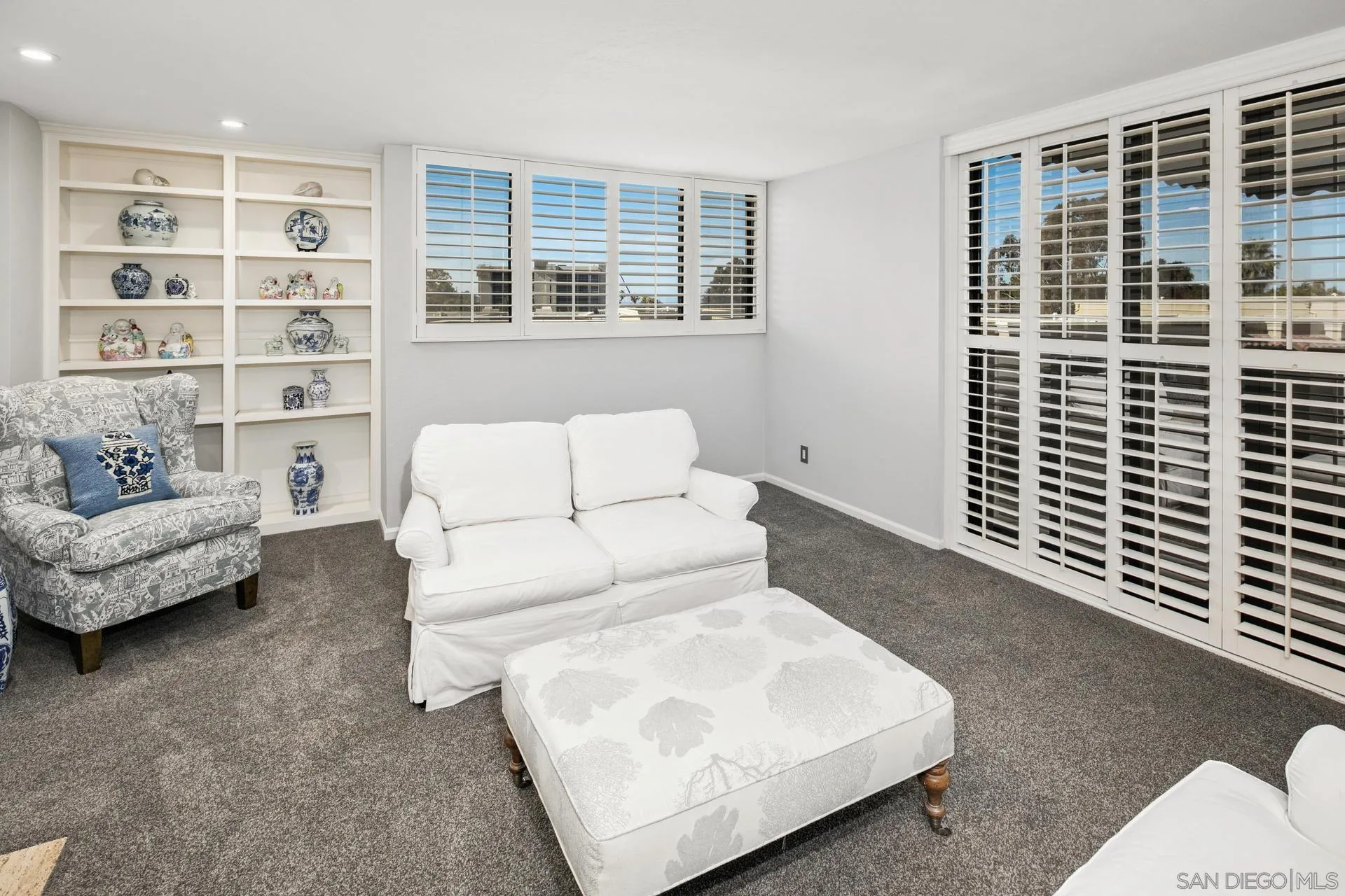 2420 Torrey Pines Road, Unit A303 La Jolla, CA 92037 - Photo 3 of 26 Gallery Image 3