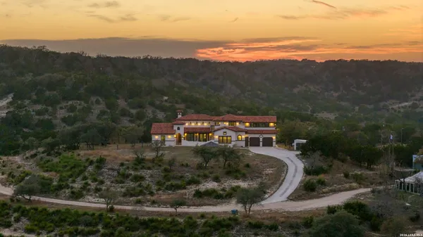 $1,875,000 | 217 Saddle Wood Trail, Comfort, TX 78013