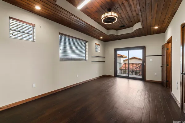 $1,875,000 | 217 Saddle Wood Trail, Comfort, TX 78013