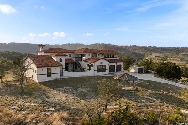 $1,875,000 | 217 Saddle Wood Trail, Comfort, TX 78013