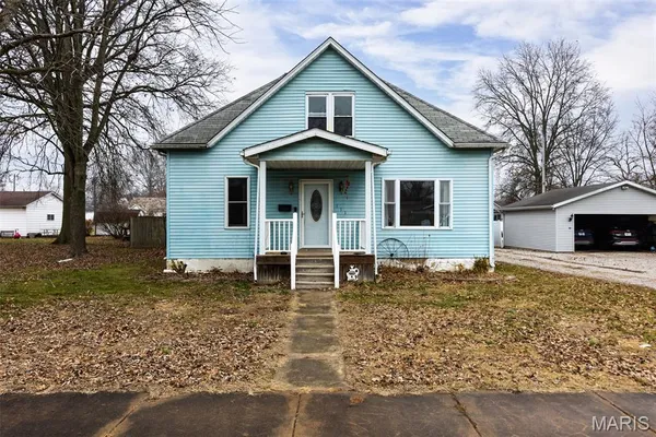 $125,000 | 111 West 4th S Street, Mount Olive, IL 62069