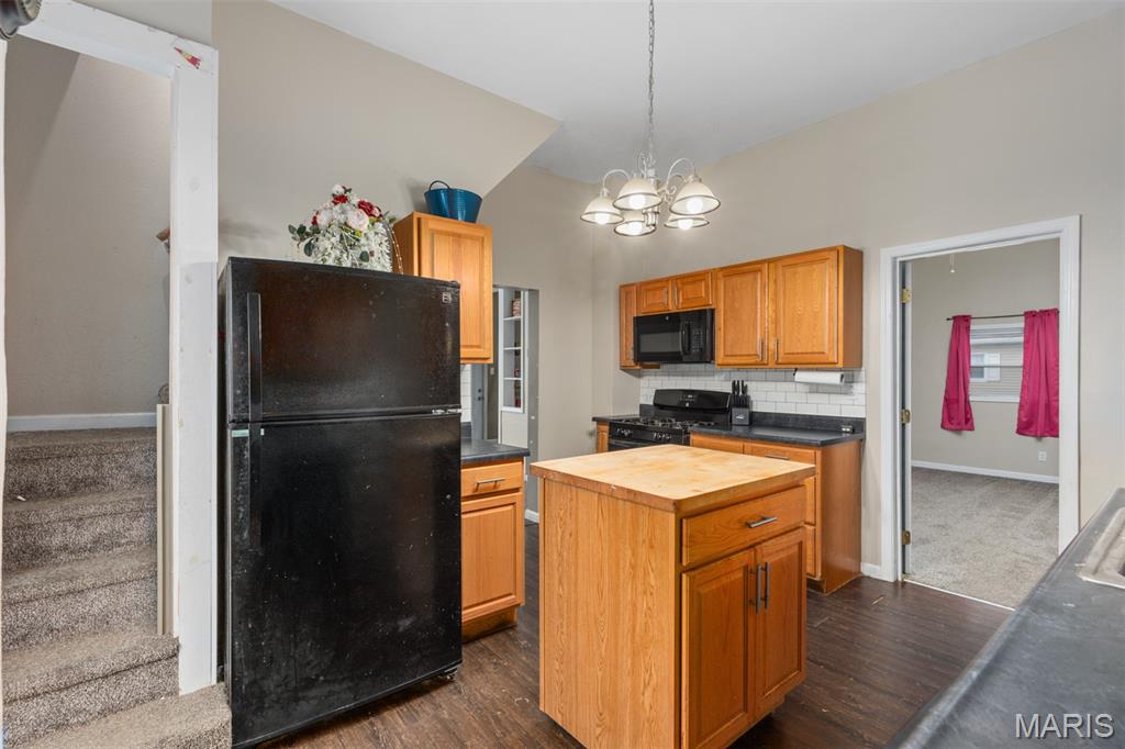 111 West 4th S Street Mount Olive, IL 62069 - Photo 15 of 28