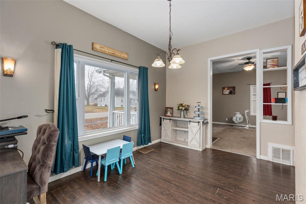 111 West 4th S Street Mount Olive, IL 62069 - Photo 9 of 28