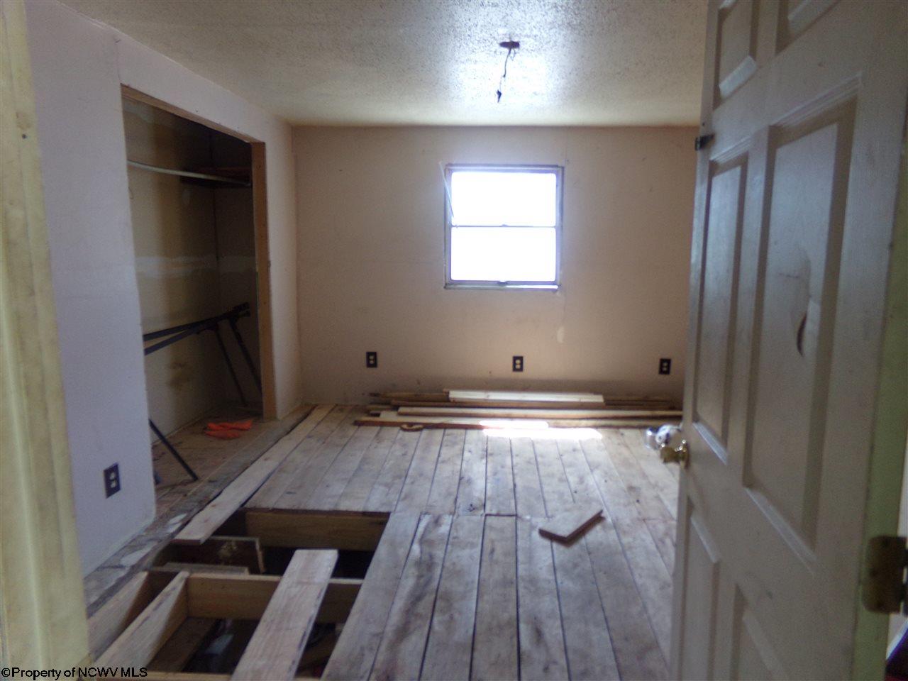 51 Midway Road Belington, WV 26250 - Photo 11 of 16 Gallery Image 11