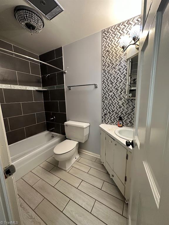 2707 Reynolda Road, Unit C3 Winston-Salem, NC 27106 - Photo 8 of 10 Gallery Image 8