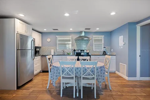 $875,000 | 3504 Estrada Street, Sarasota, FL 34239