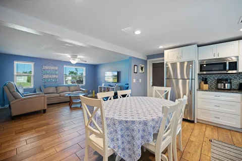 $875,000 | 3504 Estrada Street, Sarasota, FL 34239