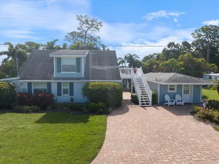 $875,000 | 3504 Estrada Street, Sarasota, FL 34239