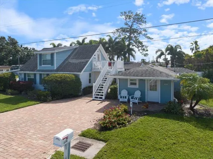 $875,000 | 3504 Estrada Street, Sarasota, FL 34239