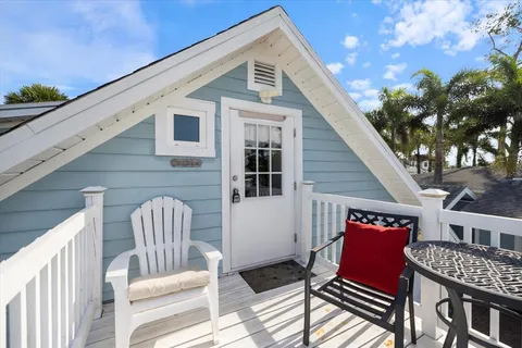 $875,000 | 3504 Estrada Street, Sarasota, FL 34239