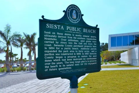 $875,000 | 3504 Estrada Street, Sarasota, FL 34239