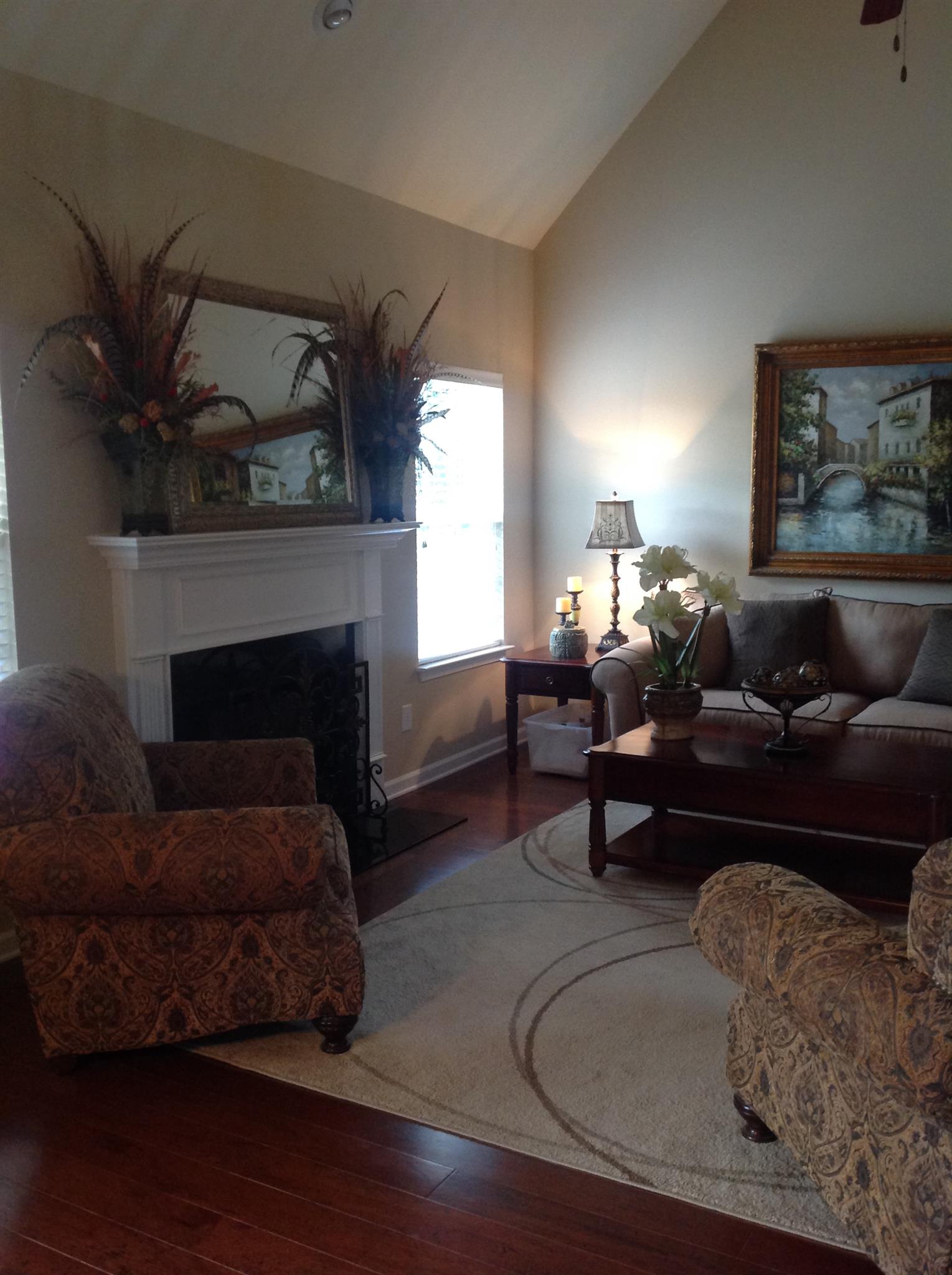 1054 Daniel Lane Spring Hill, TN 37174 - Photo 2 of 8 Gallery Image 2