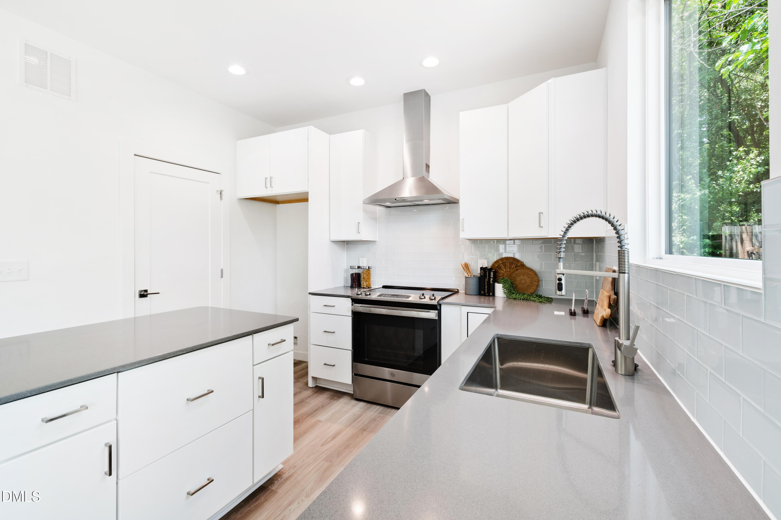 423 Eugene Street Durham, NC 27701 - Photo 10 of 23 423 Eugene St