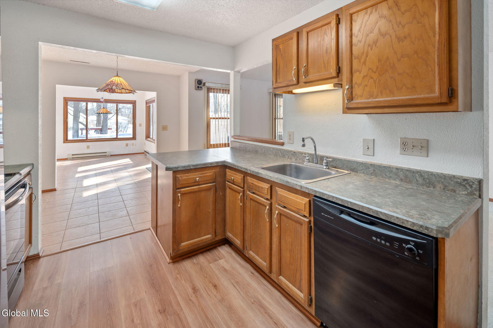 641 Top Ridge Drive Guilderland, NY 12203 - Photo 11 of 50 14-641RopRidgeRd_14