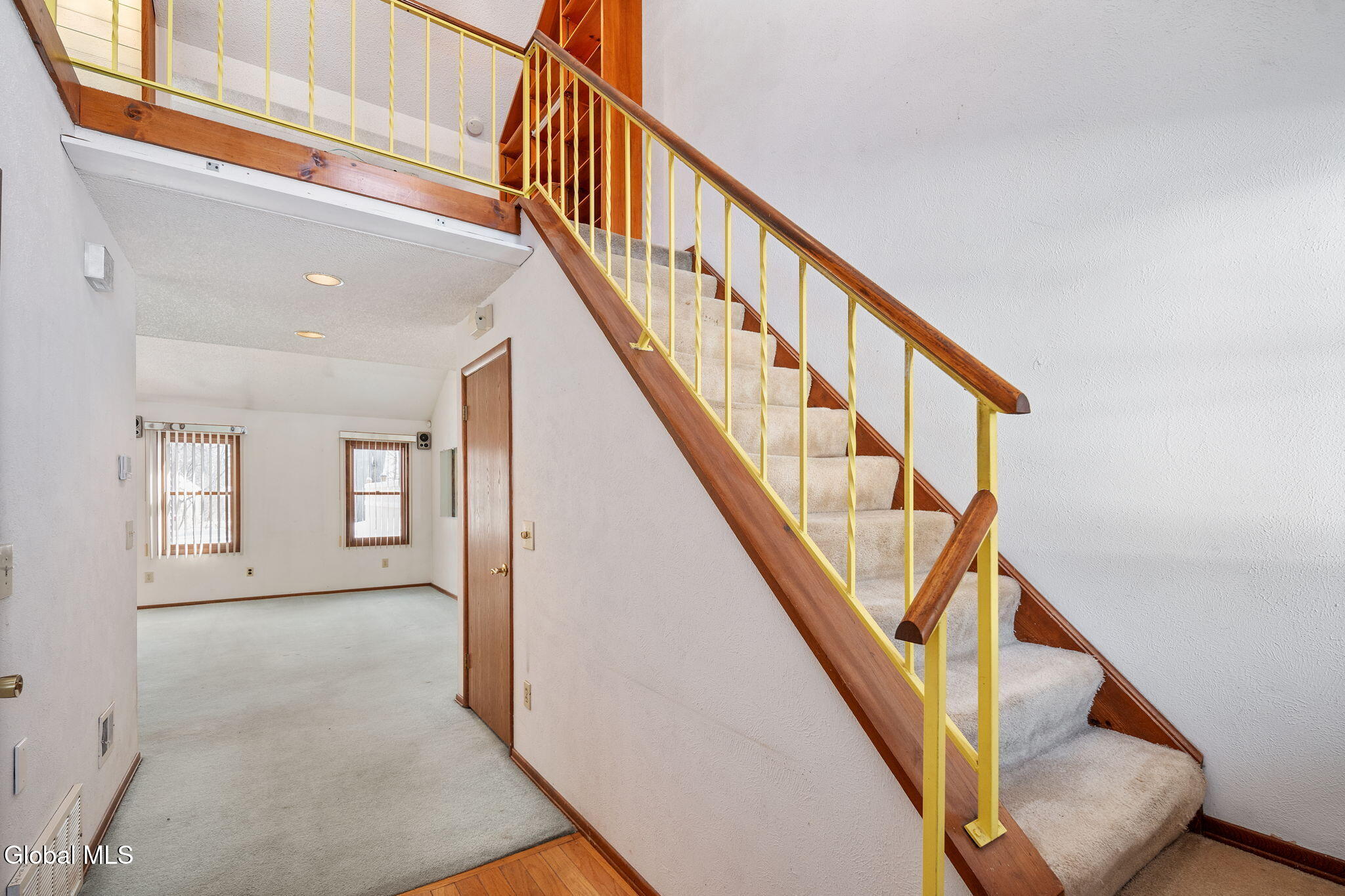 641 Top Ridge Drive Guilderland, NY 12203 - Photo 24 of 50 6-641RopRidgeRd_06