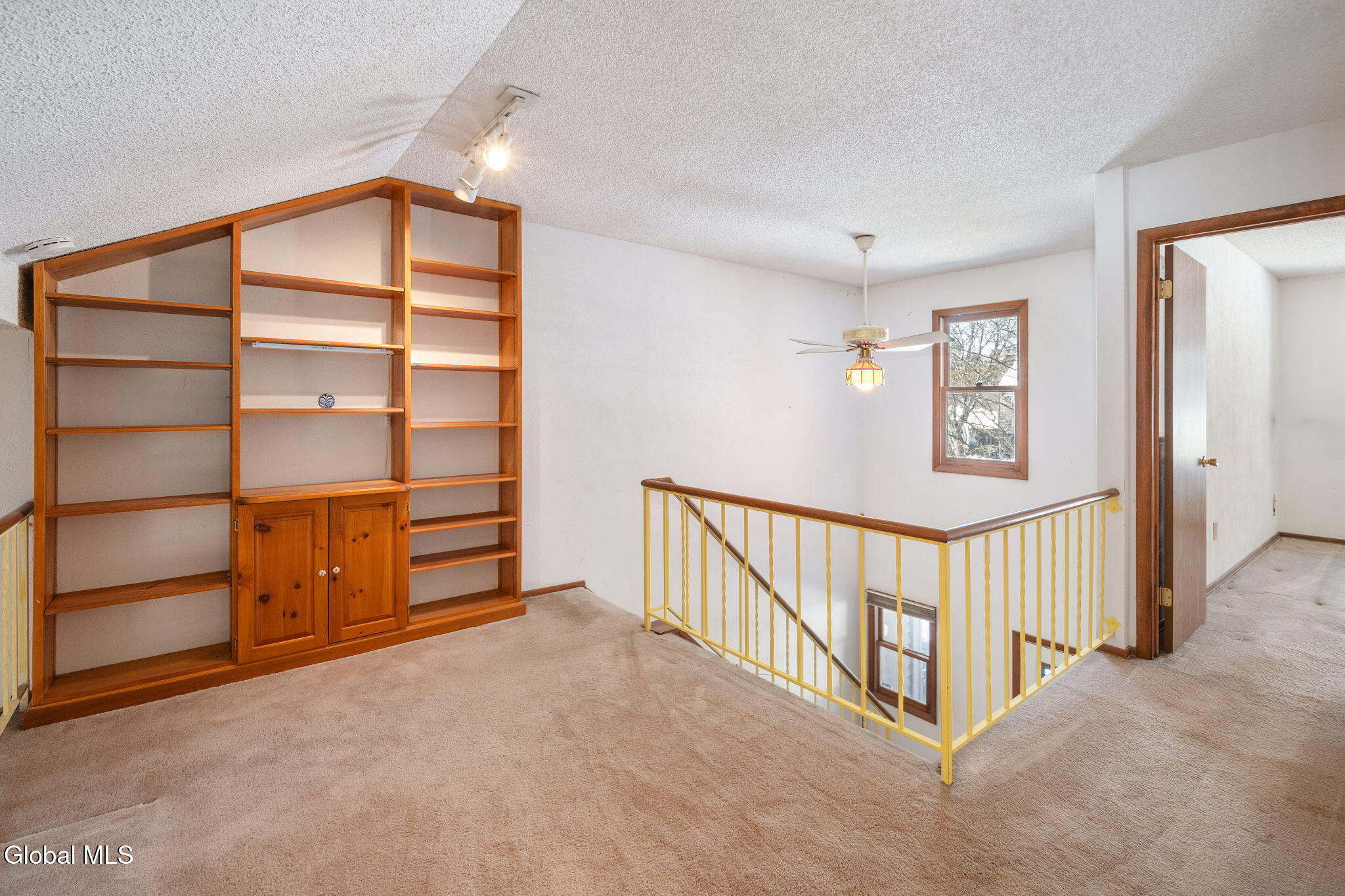 641 Top Ridge Drive Guilderland, NY 12203 - Photo 26 of 50 24-641RopRidgeRd_24