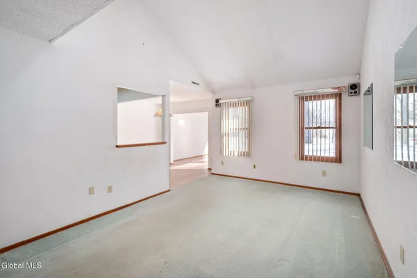 $249,900 | 641 Top Ridge Drive, Guilderland, NY 12203