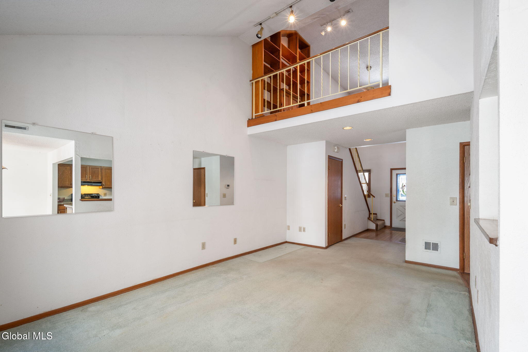 641 Top Ridge Drive Guilderland, NY 12203 - Photo 6 of 50 9-641RopRidgeRd_09