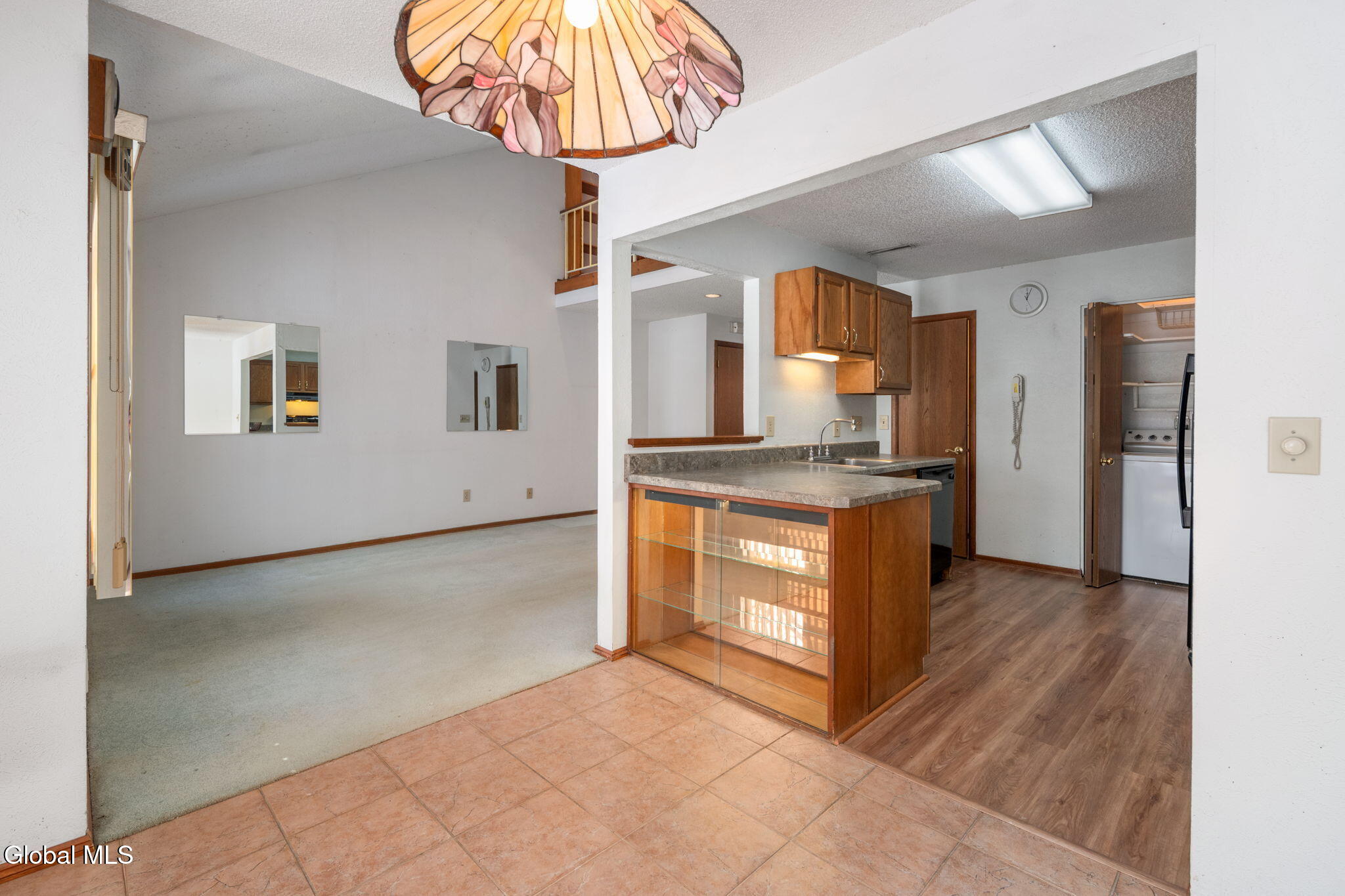 641 Top Ridge Drive Guilderland, NY 12203 - Photo 8 of 50 11-641RopRidgeRd_11