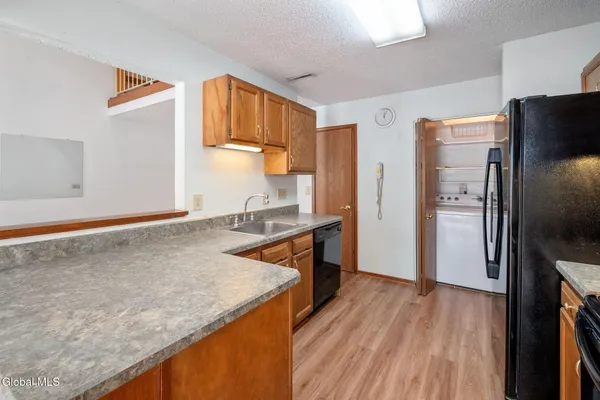 $249,900 | 641 Top Ridge Drive, Guilderland, NY 12203