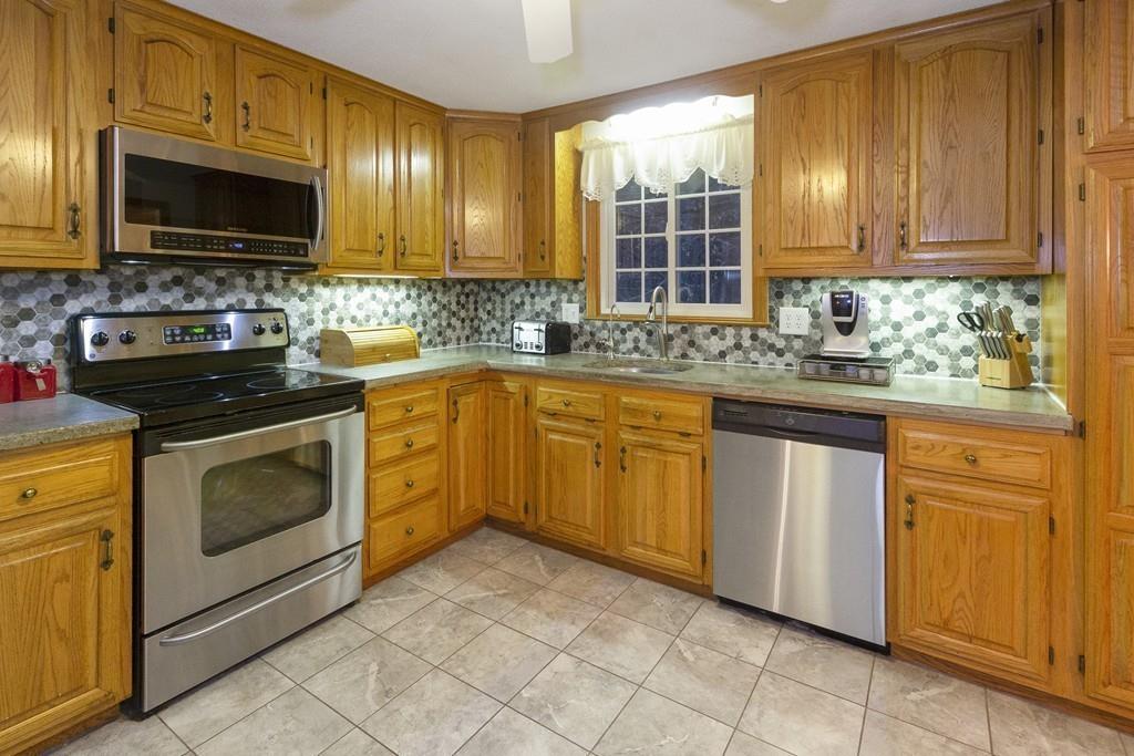 2 Tucker Road Norfolk, MA 02056 - Photo 6 of 38 Gallery Image 6