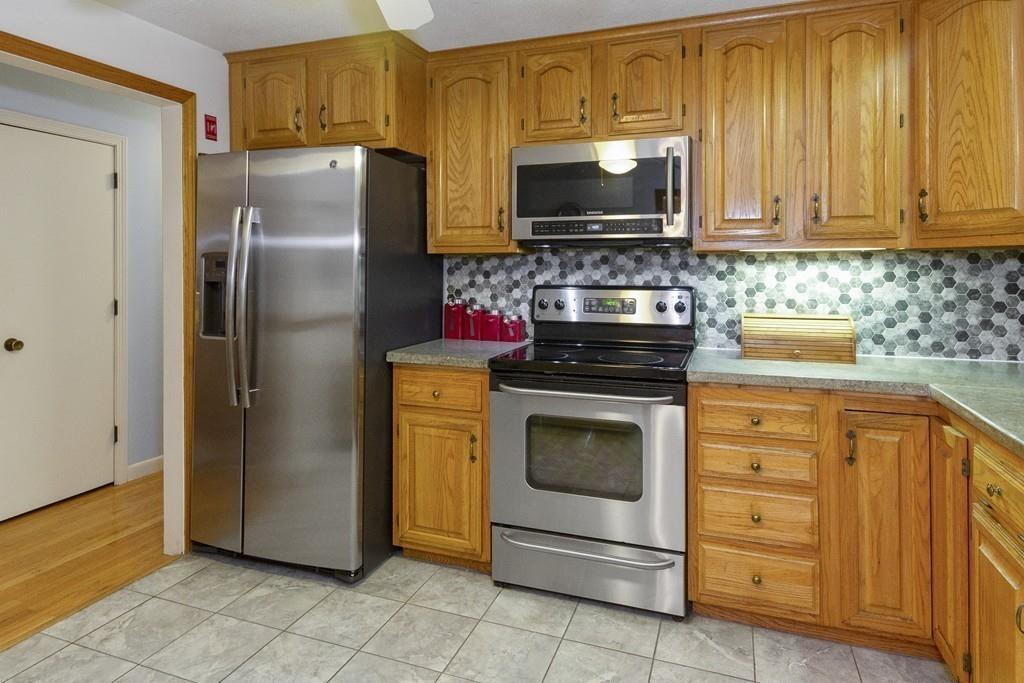 2 Tucker Road Norfolk, MA 02056 - Photo 7 of 38 Gallery Image 7