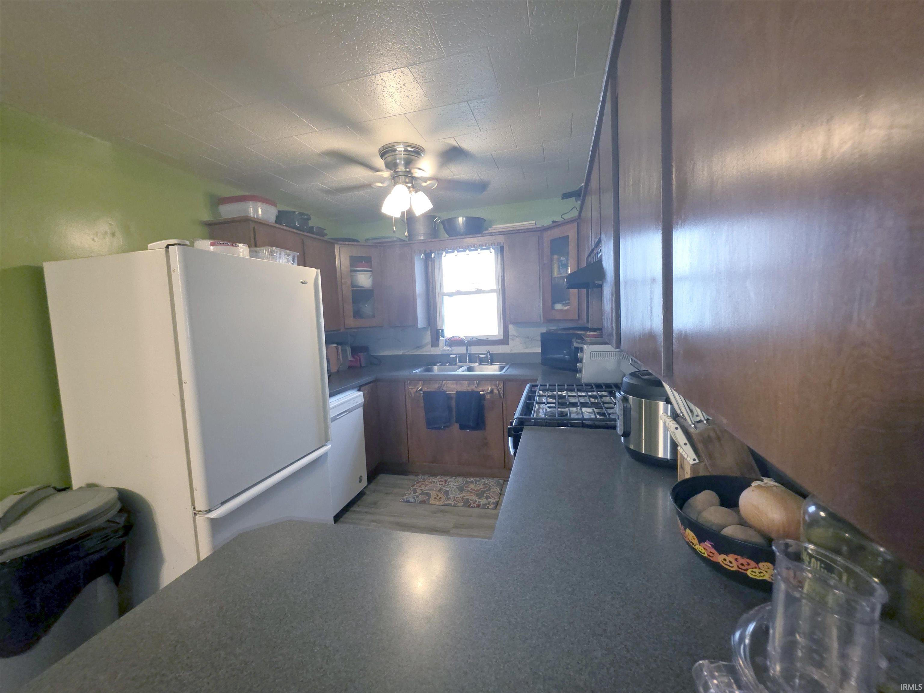 816 South Main Street Bicknell, IN 47512 - Photo 5 of 48