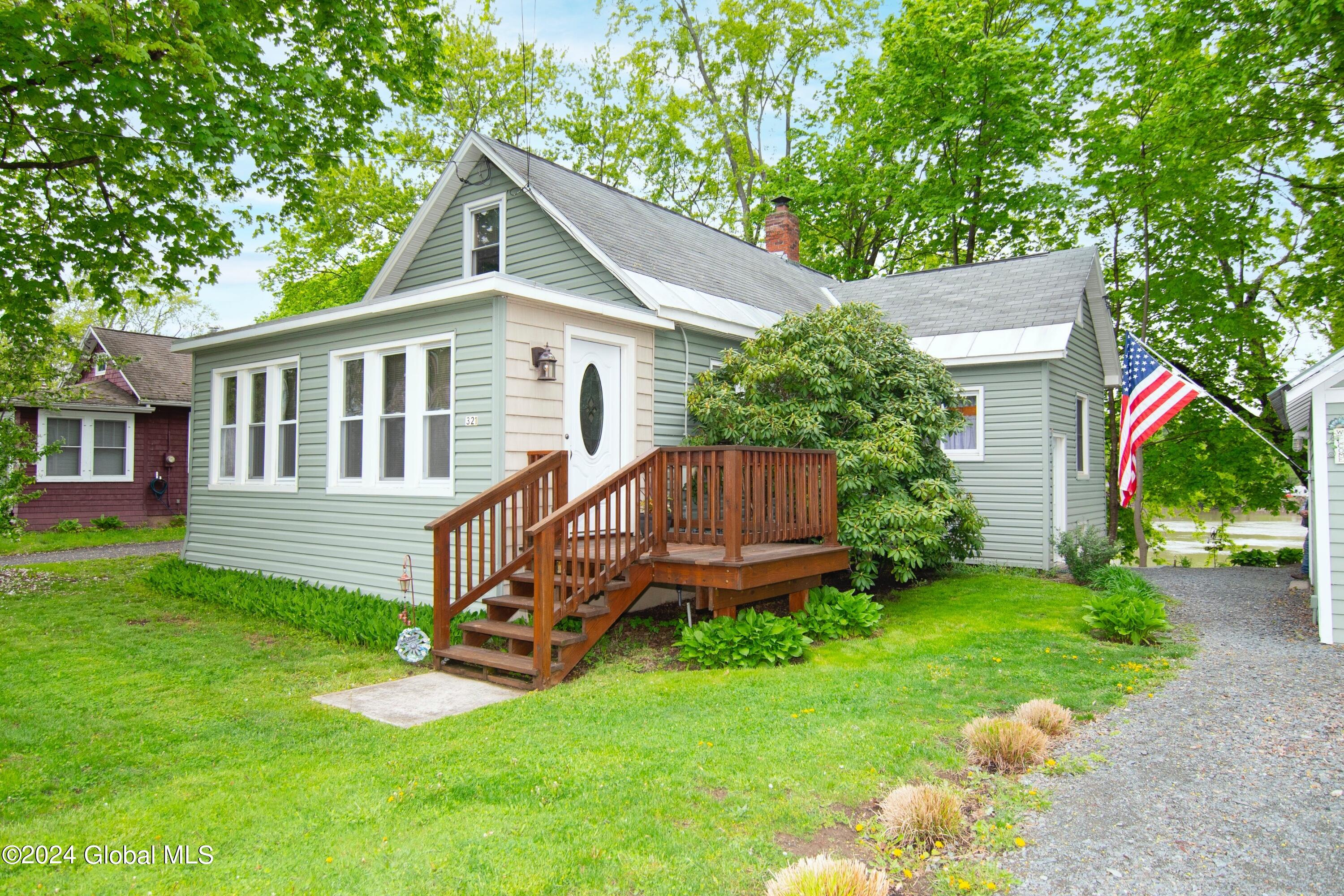 321 River Bend Road Troy, NY 12182 - Photo 3 of 41 photo_003