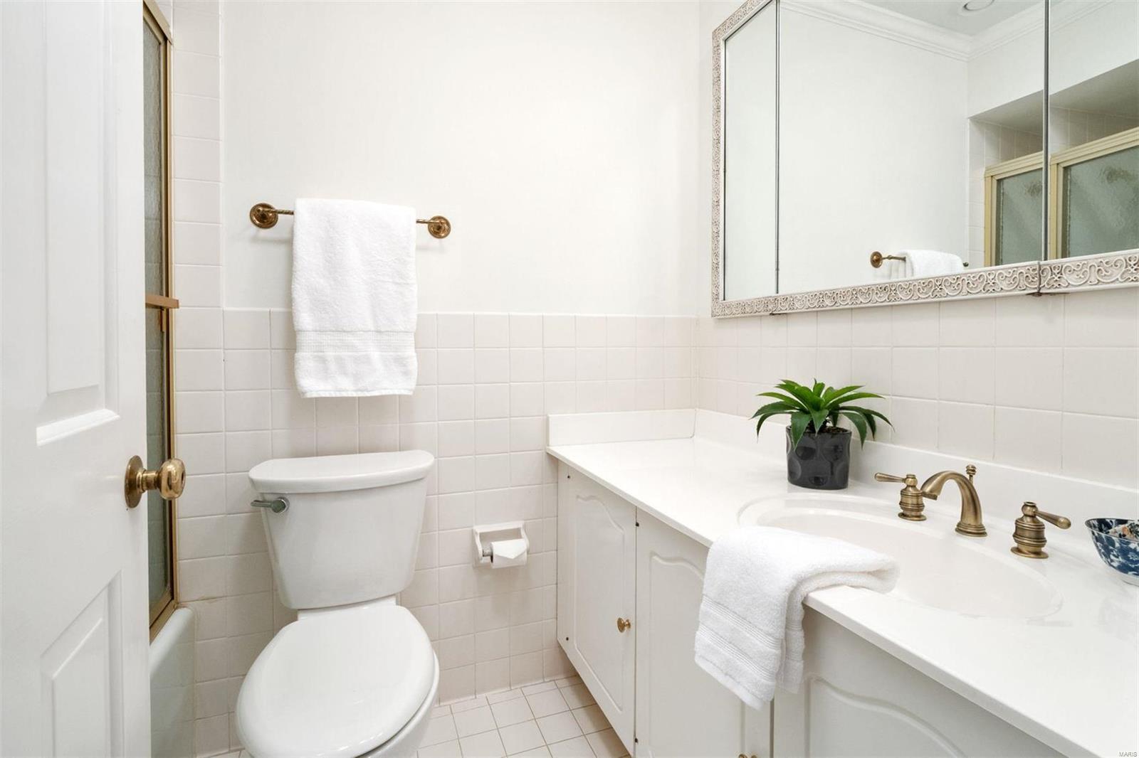 816 South Hanley Road, Unit 2A Clayton, MO 63105 - Photo 14 of 27 Gallery Image 14