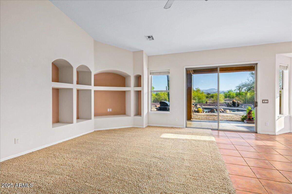 4534 East Sleepy Ranch Road Cave Creek, AZ 85331 - Photo 8 of 36 Living Room