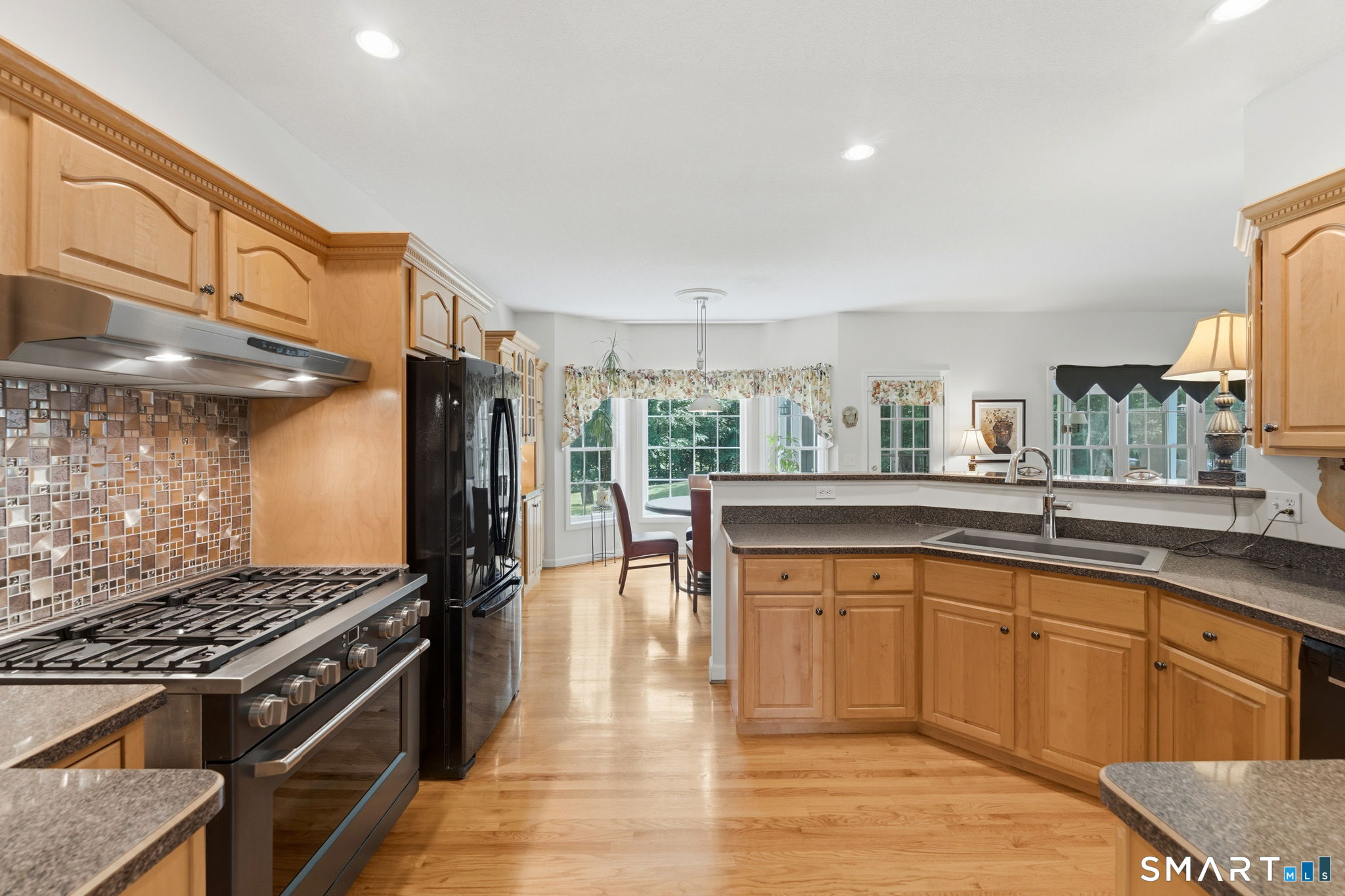 223 Broad Brook Road Enfield, CT 06082 - Photo 11 of 39