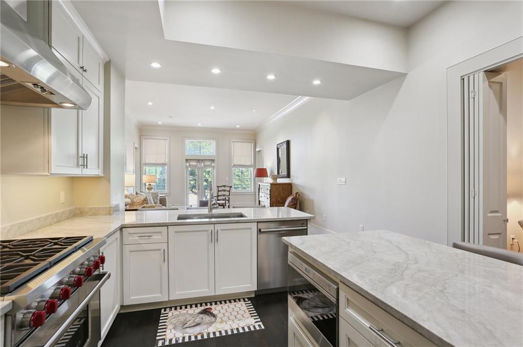 111 Audubon Street, Unit 202 New Orleans, LA 70118 - Photo 7 of 27