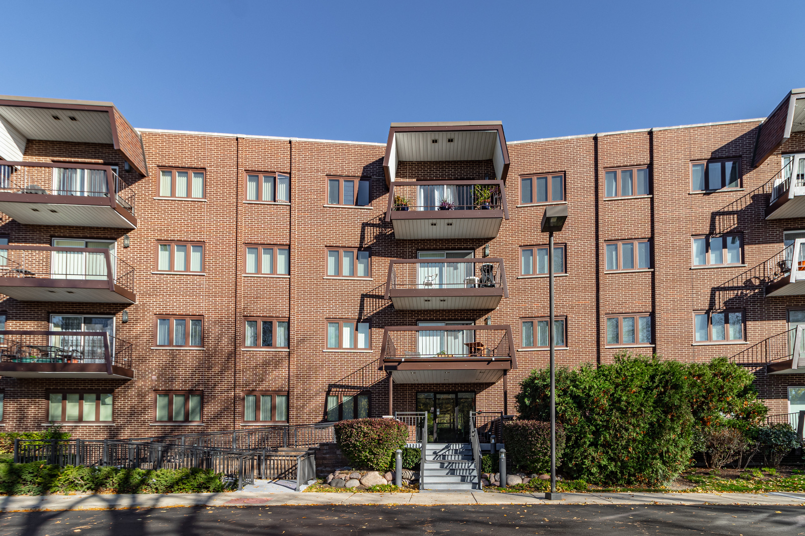 400 East Dundee Road, Unit 207C Buffalo Grove, IL 60089 - Photo 1 of 38 Gallery Image 1