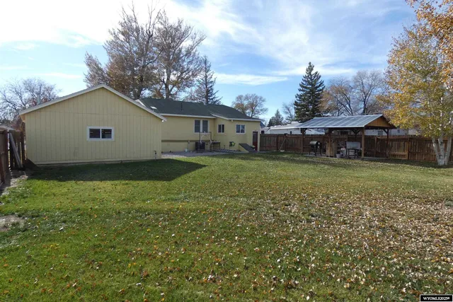 $299,900 | 189 West Sunrise Street, Guernsey, WY 82214