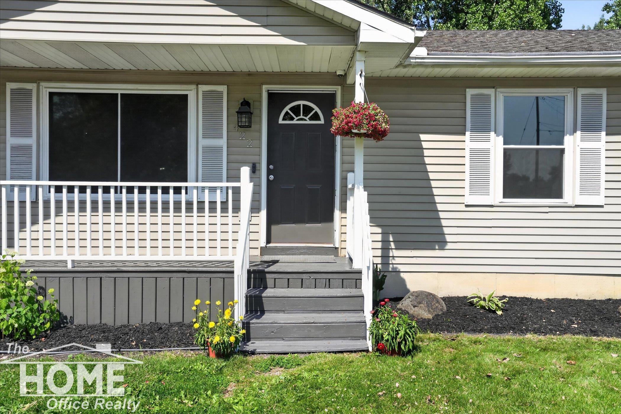 422 Williams Street Perry, MI 48872 - Photo 2 of 36