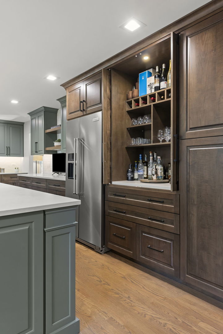 305 Richard Road Naperville, IL 60540 - Photo 9 of 48
