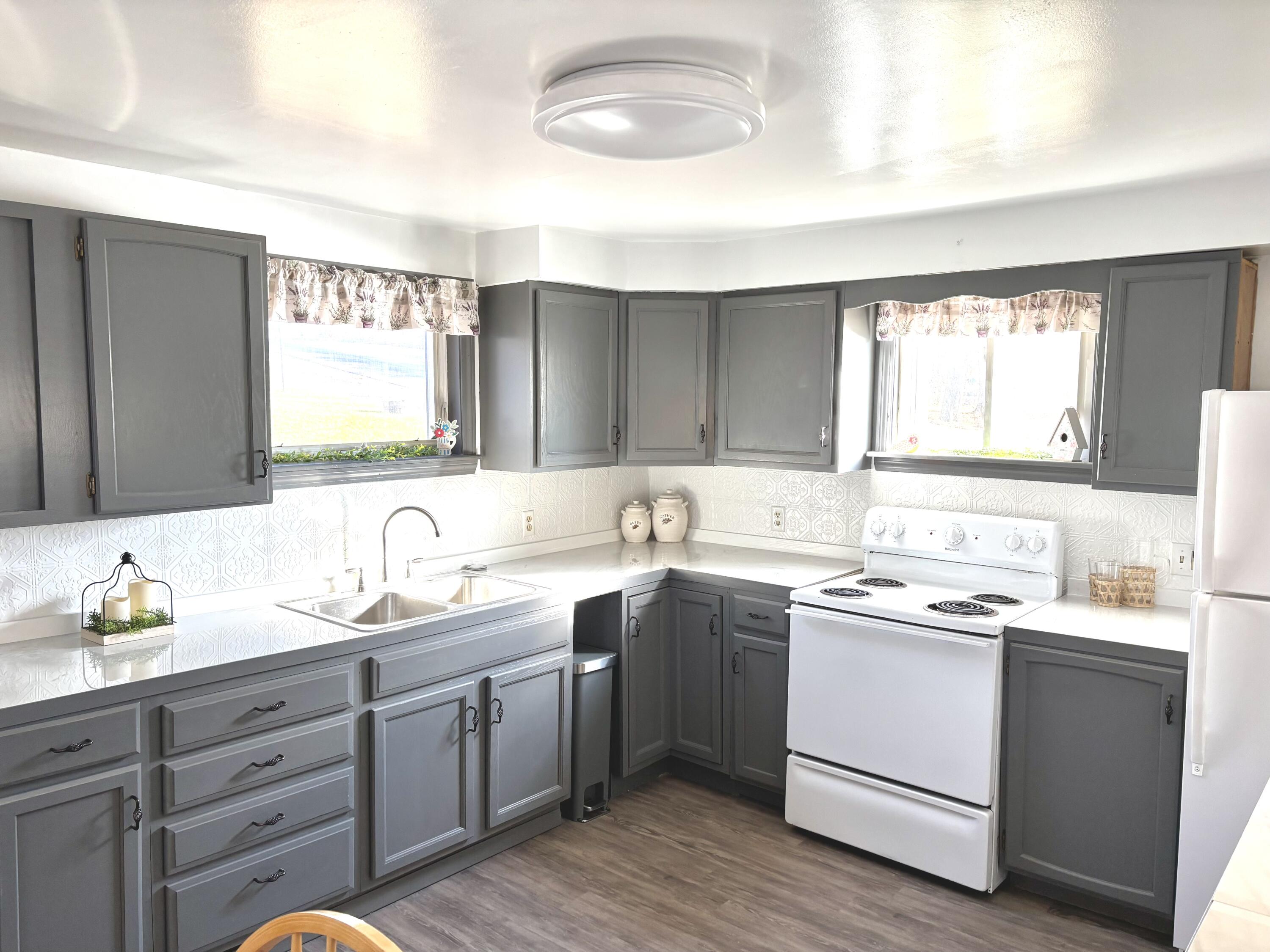 8 Western Avenue East Millinocket, ME 04430 - Photo 12 of 33 IMG_4835