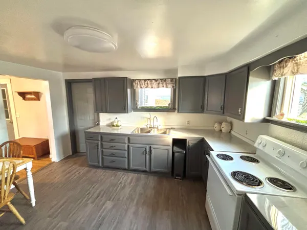 $139,000 | 8 Western Avenue, East Millinocket, ME 04430